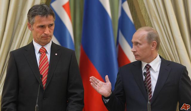 El primer ministro noruego, Stoltenberg, con Putin